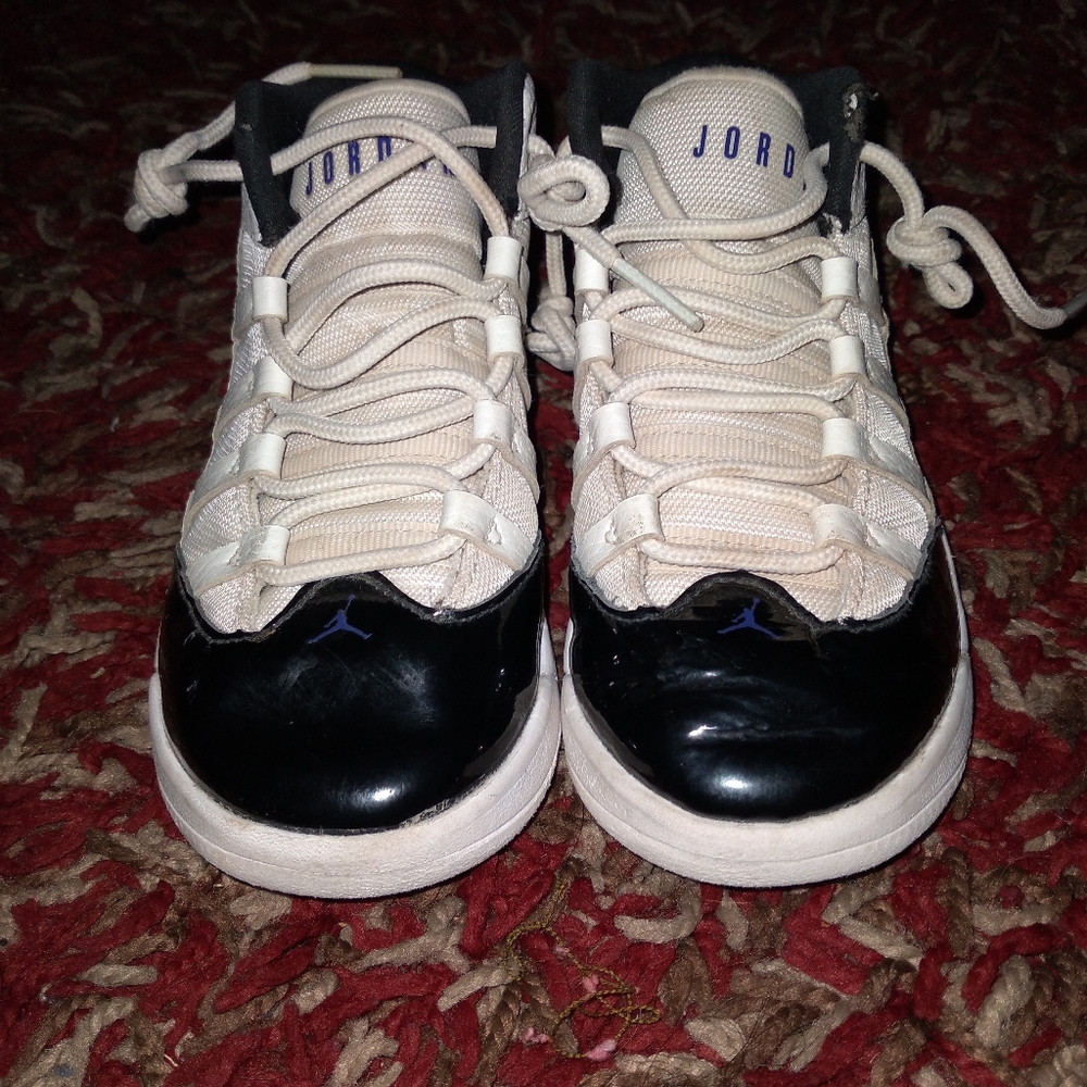 Nike Kids Sneakers - Black and Cream